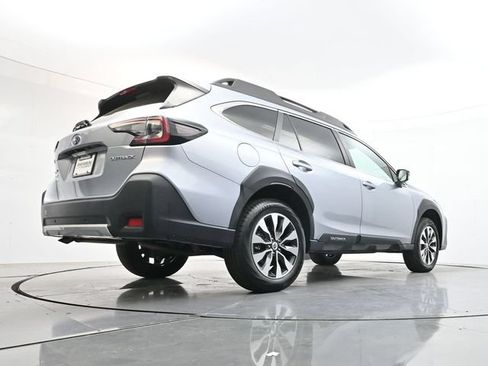 Used 2024 Subaru Outback Limited AWD/4WD image 35