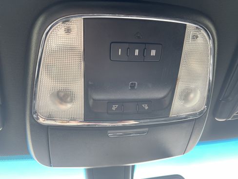 Used 2020 Chrysler 300 S RWD image 30