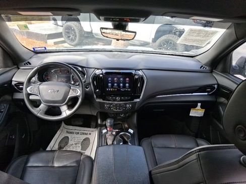 Used 2023 Chevrolet Traverse RS w/ LPO, Floor Liner Package FWD image 12