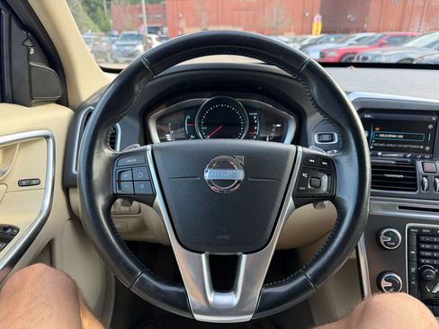 Used 2015 Volvo XC60 T6 AWD/4WD image 13