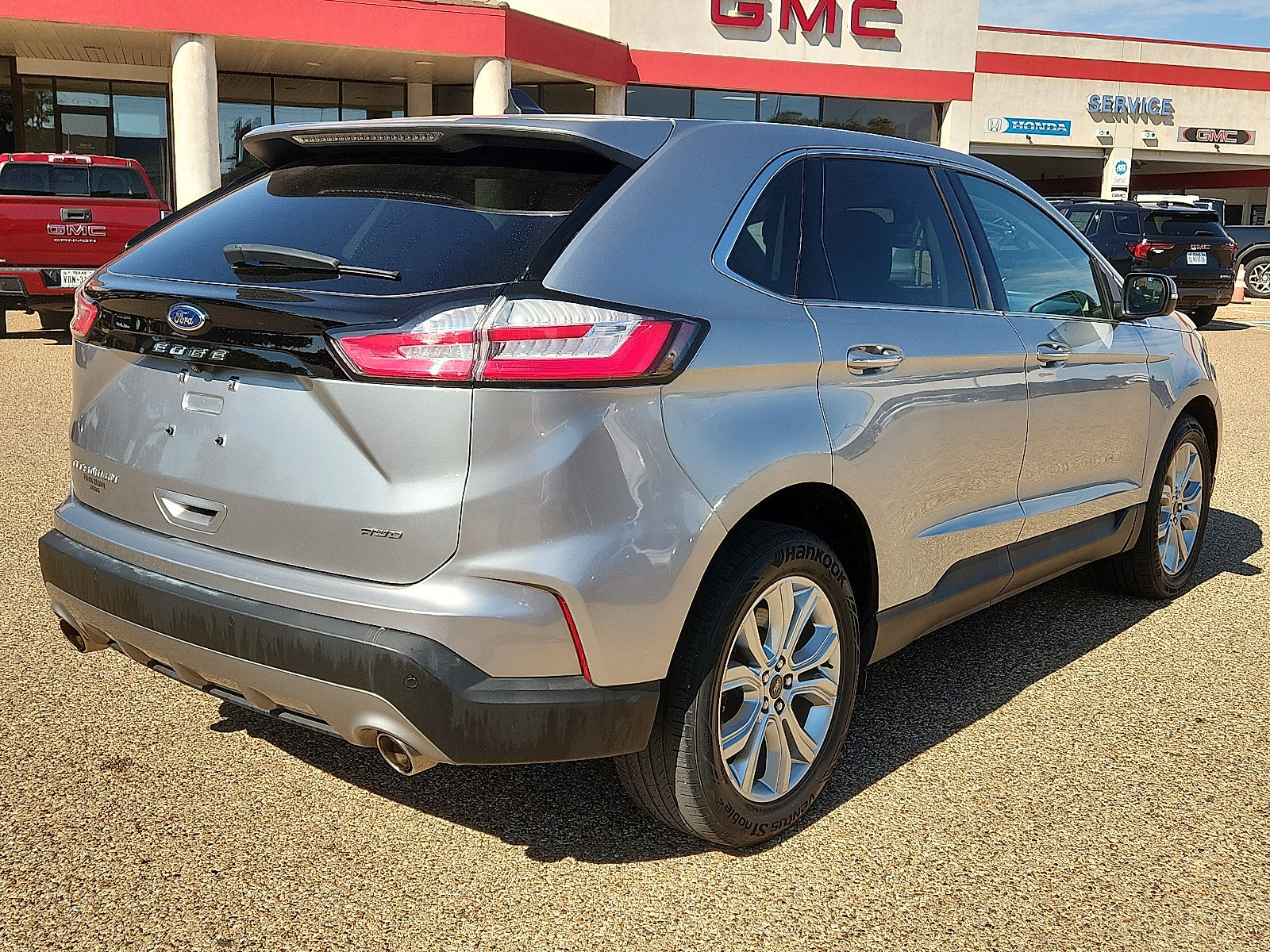 Used 2023 Ford Edge Titanium AWD/4WD image 4
