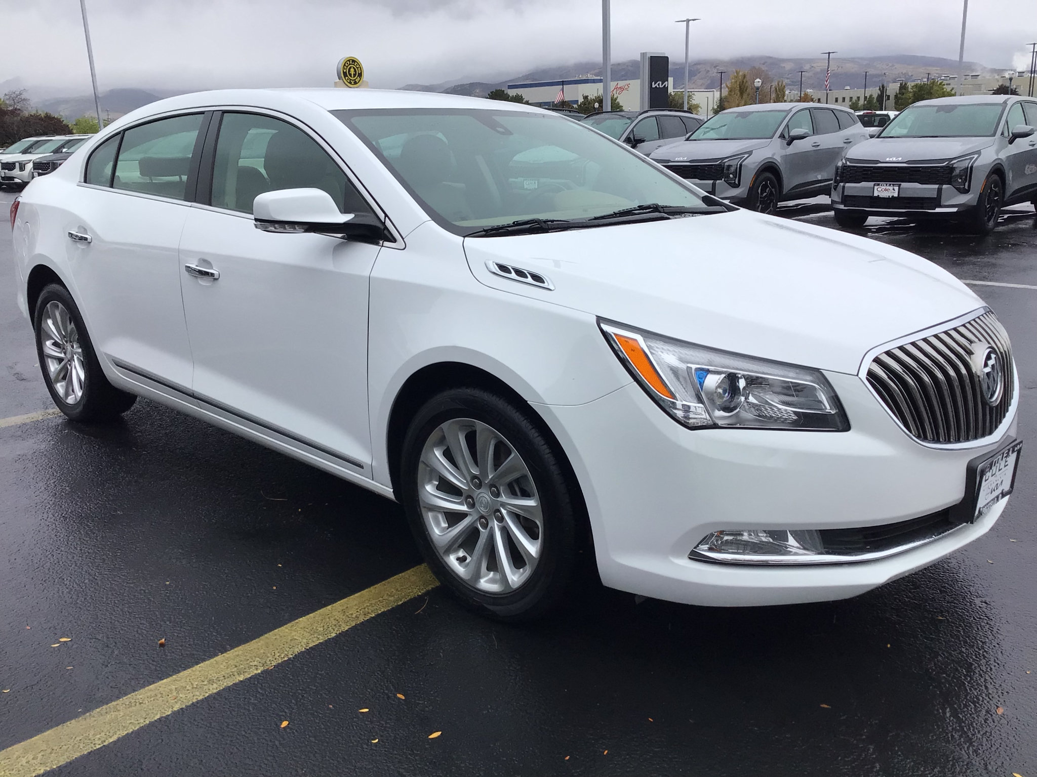 Used 2014 Buick LaCrosse Leather FWD image 1