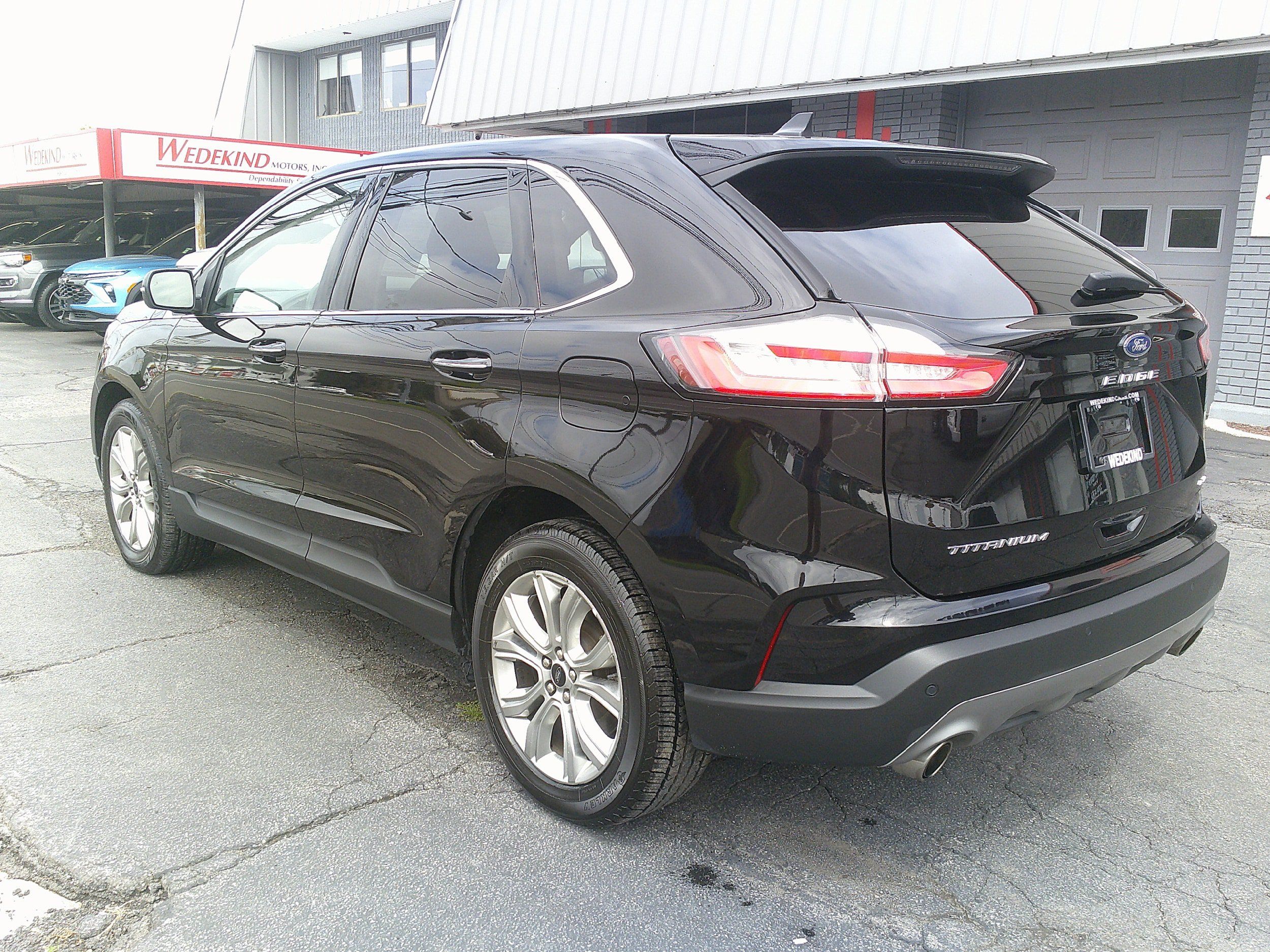 Used 2024 Ford Edge Titanium AWD/4WD image 11