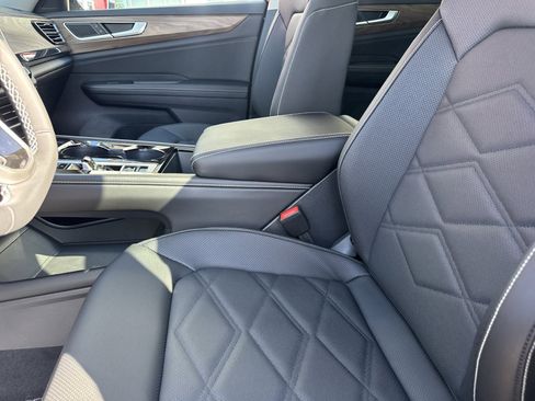 New 2026 Volkswagen Atlas SE image 16