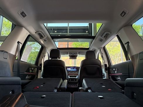 Certified 2025 Mercedes-Benz GLS 450 4MATIC image 29