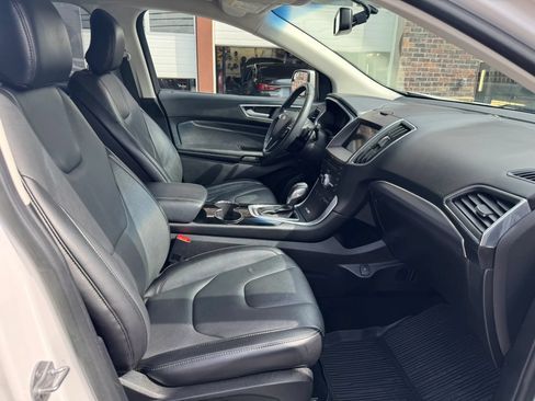 Used 2018 Ford Edge Titanium w/ Technology Package AWD/4WD image 37