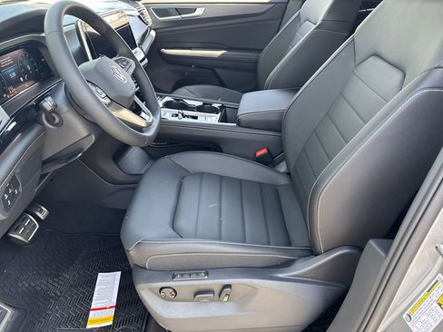 New 2026 Volkswagen Atlas Cross Sport SEL R-Line AWD/4WD image 16