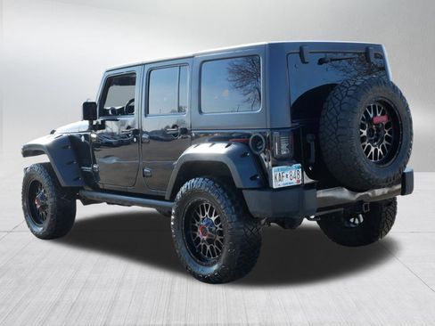 Used 2016 Jeep Wrangler Unlimited Sahara w/ Connectivity Group image 5