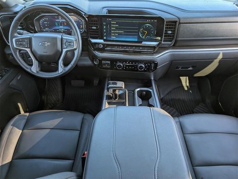 Used 2024 Chevrolet Silverado 1500 LT Trail Boss w/ Convenience Package II image 9