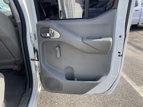 Used 2019 Nissan Frontier S image 21