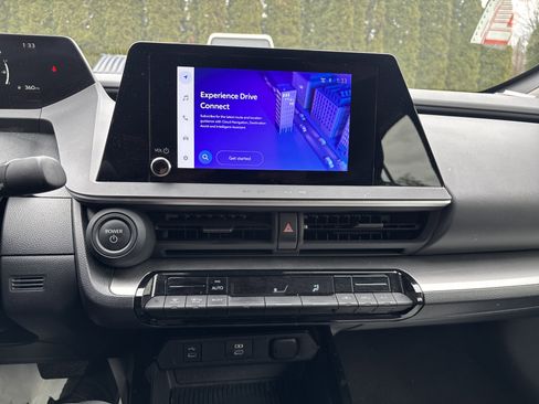 Used 2024 Toyota Prius LE image 25