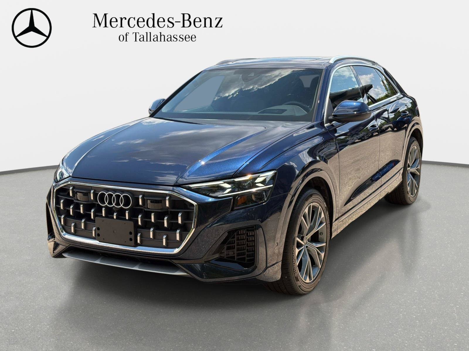 Used 2025 Audi Q8 Prestige AWD/4WD image 1