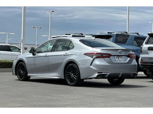 Used 2024 Toyota Camry XSE FWD image 6
