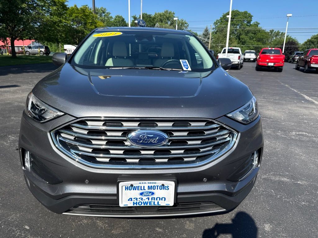 Used 2024 Ford Edge Titanium AWD/4WD image 2