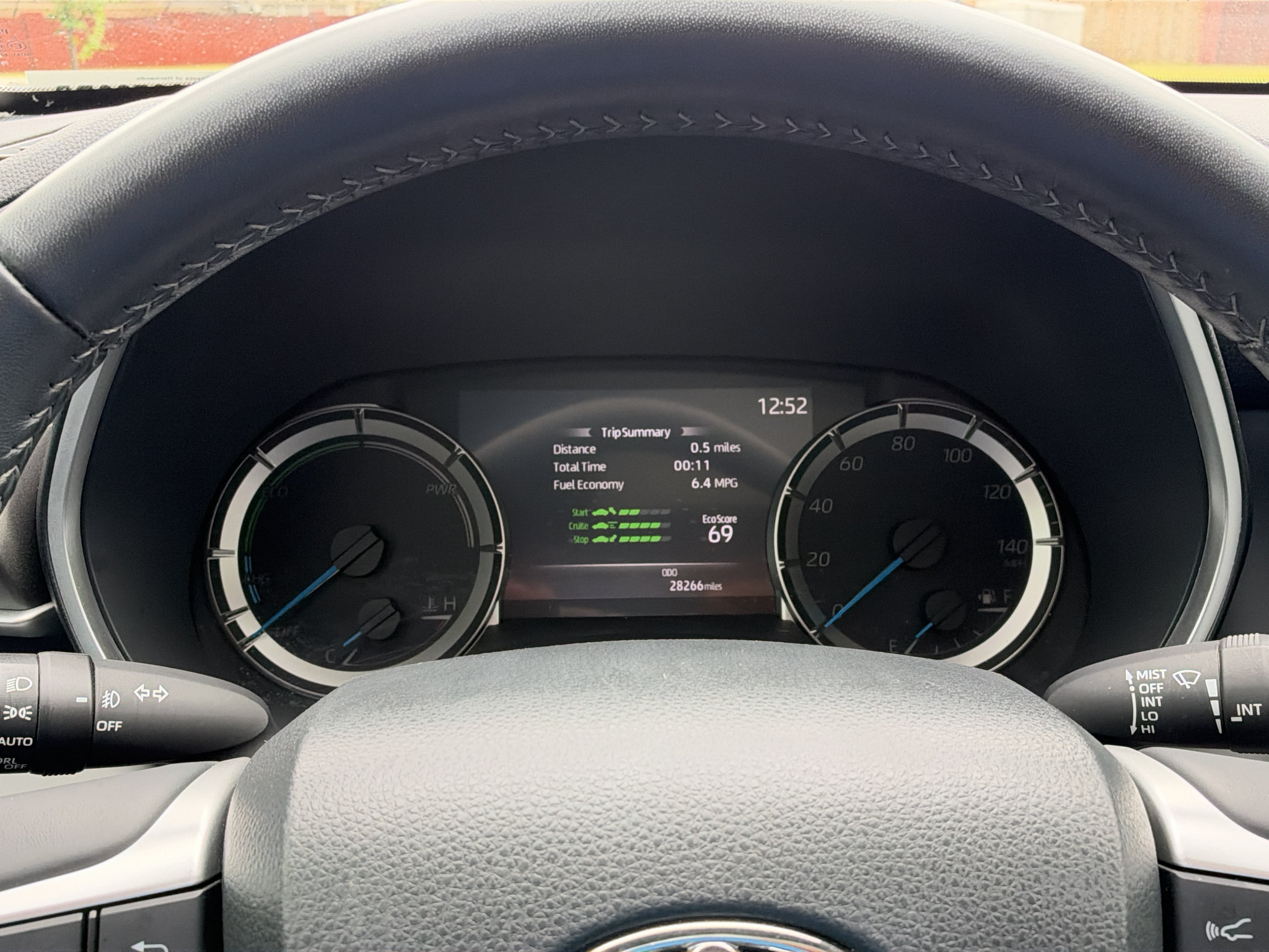 Used 2024 Toyota Highlander XLE FWD image 30