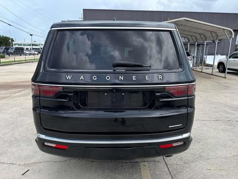 Used 2024 Jeep Wagoneer L Series III w/ Flexible Seating Group AWD/4WD image 6