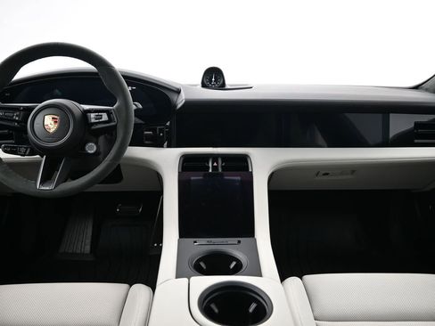 Used 2024 Porsche Taycan GTS image 9