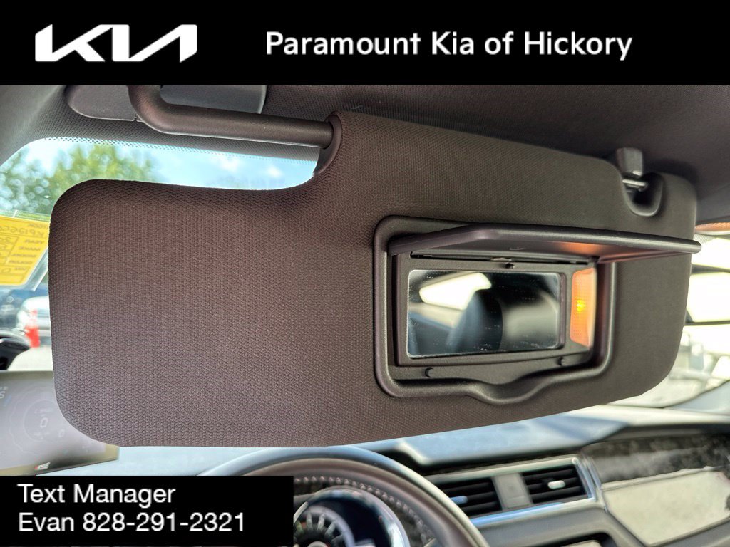 Used 2013 Ford Mustang GT Premium w/ Comfort Pkg RWD image 25