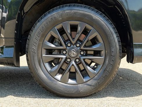 Used 2023 Lexus GX 460 Premium w/ Premium Package AWD/4WD image 12