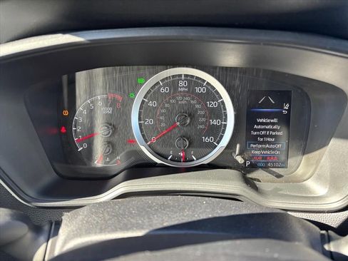 Used 2022 Toyota Corolla Cross LE w/ Moonroof Package image 7