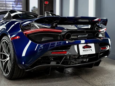 Used 2020 McLaren 720S Spider RWD image 16