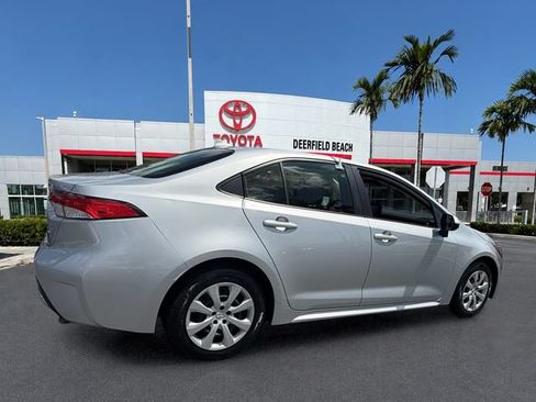 Certified 2022 Toyota Corolla LE FWD image 7