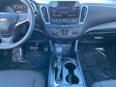 Used 2023 Chevrolet Malibu LT FWD image 11