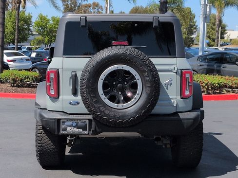 Used 2023 Ford Bronco Badlands w/ Sasquatch Package image 9