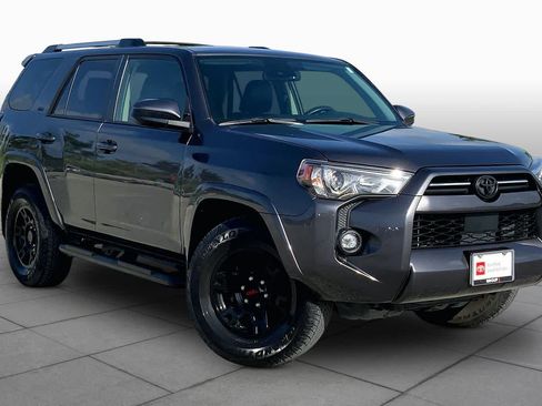Used 2022 Toyota 4Runner SR5 RWD image 3