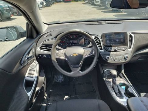 Used 2025 Chevrolet Malibu LT FWD image 10