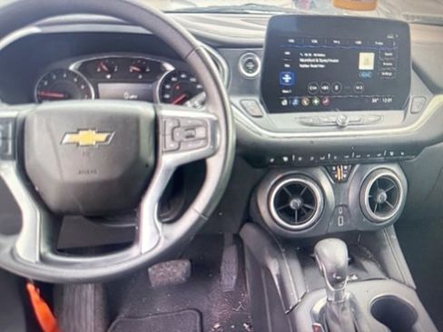 Used 2023 Chevrolet Blazer LT w/ Convenience Package image 3