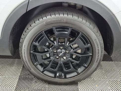 Used 2022 Kia Telluride SX w/ SX Prestige Package image 11