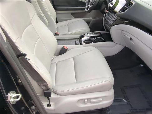Used 2019 Honda Pilot Touring image 23