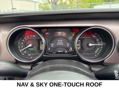 Used 2023 Jeep Wrangler Unlimited w/ Sun & Screen Package AWD/4WD image 14