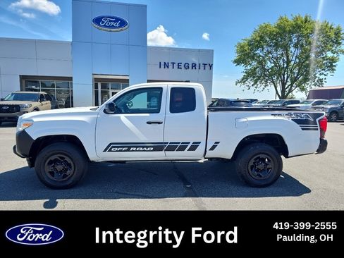 Used 2019 Toyota Tacoma SR AWD/4WD image 1