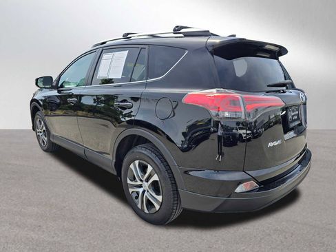 Used 2016 Toyota RAV4 LE FWD image 5