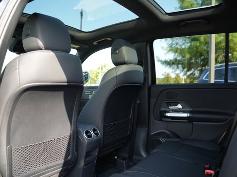 New 2026 Mercedes-Benz GLB 250 4MATIC image 37