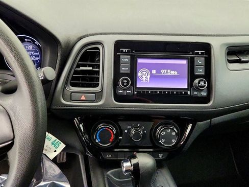 Used 2021 Honda HR-V LX image 17