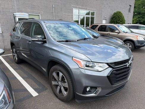 Used 2019 Chevrolet Traverse LT w/ LT Premium Package AWD/4WD image 14