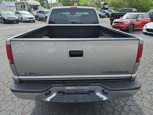 Used 2000 Chevrolet S10 Pickup LS w/ Preferred Equipment Group RWD image 14