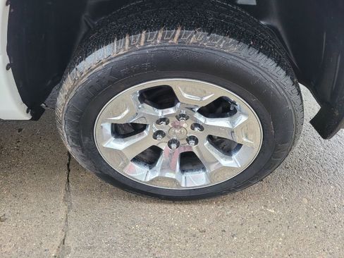 Used 2019 RAM 1500 Big Horn image 16