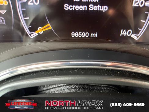 Used 2021 Jeep Grand Cherokee Limited w/ Luxury Group II RWD image 32