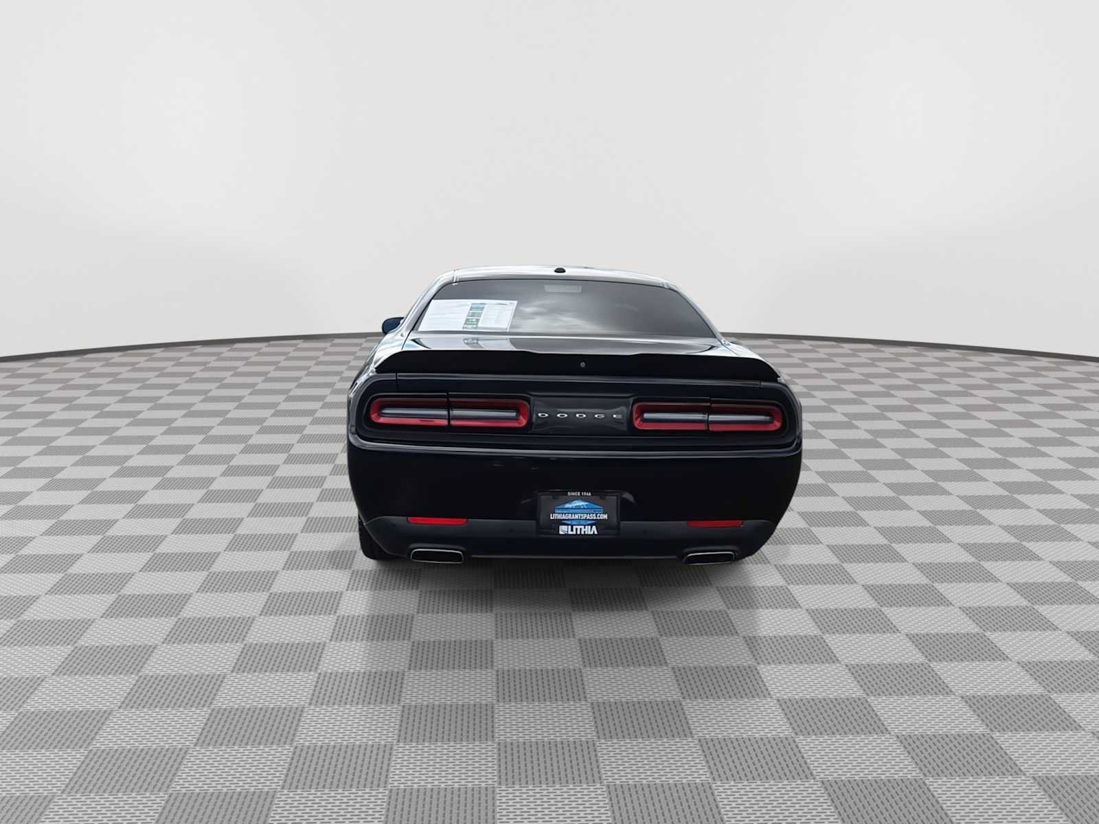 Used 2015 Dodge Challenger SXT w/ Sound Group RWD image 7