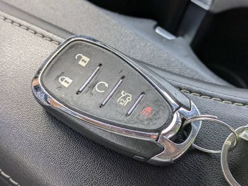 Used 2023 Chevrolet Camaro LT RWD image 27