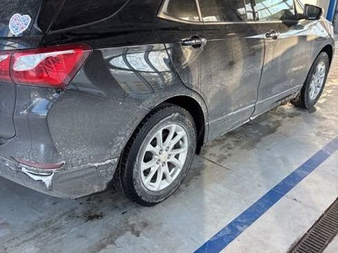 Used 2019 Chevrolet Equinox LS w/ LS Convenience Package image 4