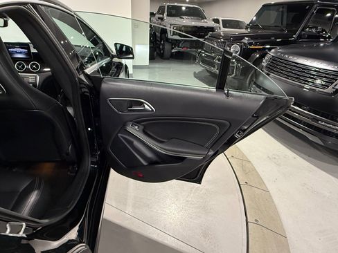 Used 2019 Mercedes-Benz CLA 250 4MATIC image 34