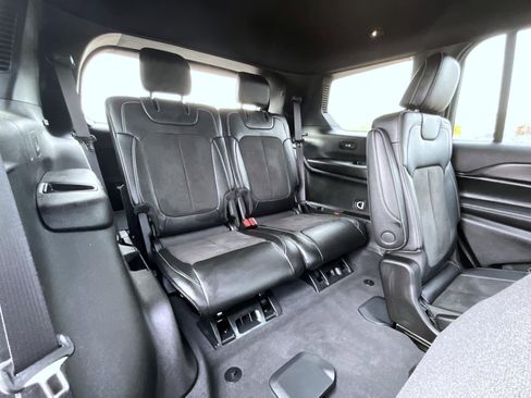 Certified 2024 Jeep Grand Cherokee L Altitude image 19