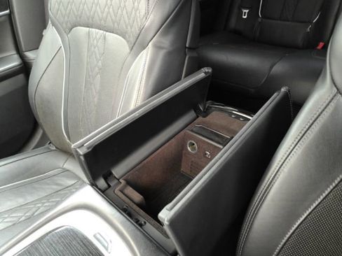 Used 2019 BMW 750i w/ Executive Package RWD image 58