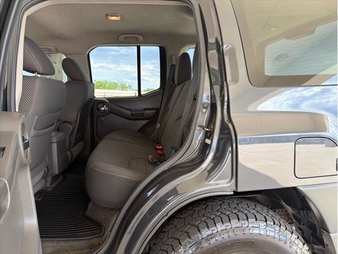 Used 2014 Nissan Xterra PRO-4X AWD/4WD image 11