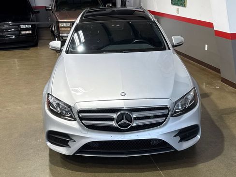 Used 2017 Mercedes-Benz E 400 4MATIC Wagon image 7